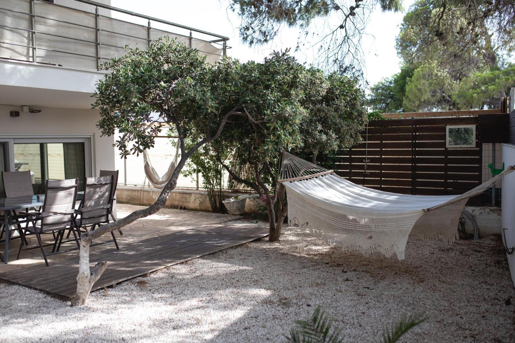 Rafia Loft Loutraki, Garden & Pool Table - Beach Exteriör bild