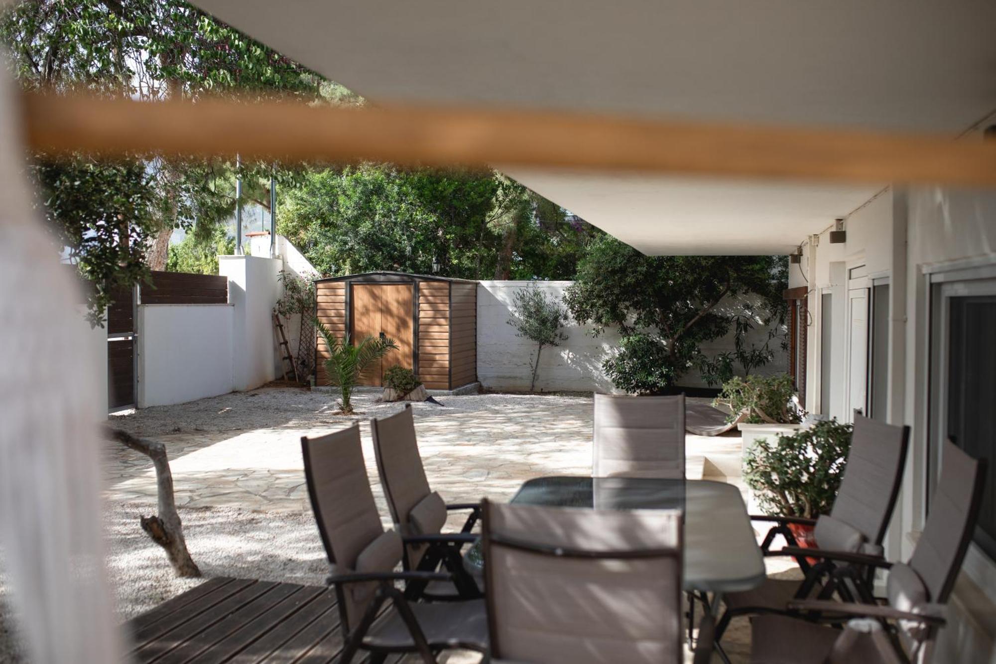 Rafia Loft Loutraki, Garden & Pool Table - Beach Exteriör bild